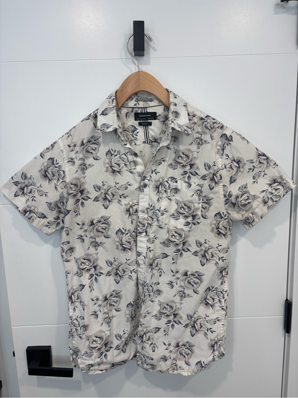 Club Room Men’s Short-Sleeve Floral Button-Down Shirt - Cream/Gray Floral